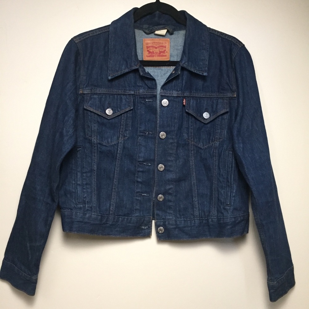 Levi’s blue denim jean jacket classic style